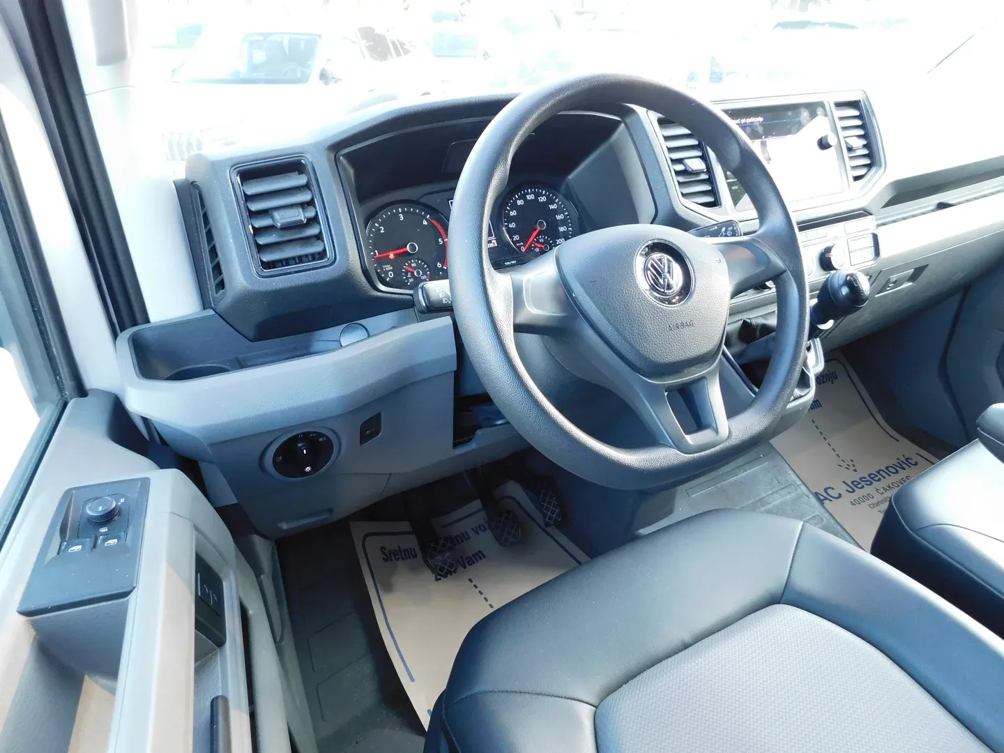 12860 vw crafter 35 - slika 10