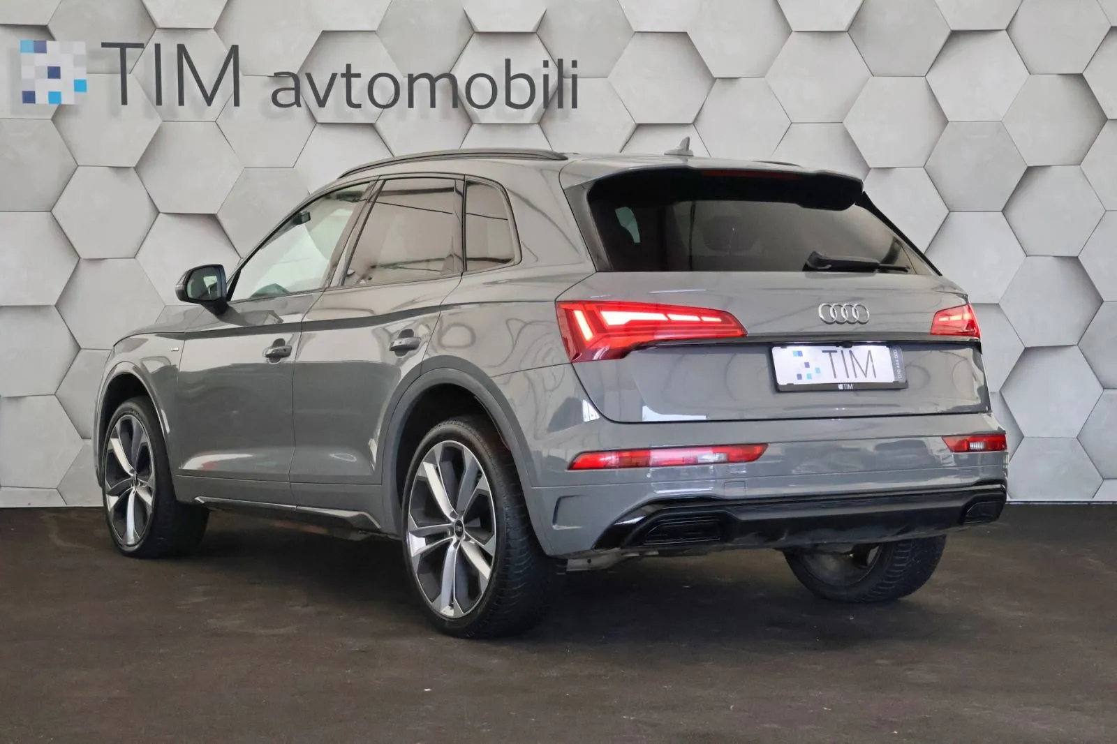 audi q5 40tdi quattro s-tronic s-line 205km virtual matrix dab - slika 4