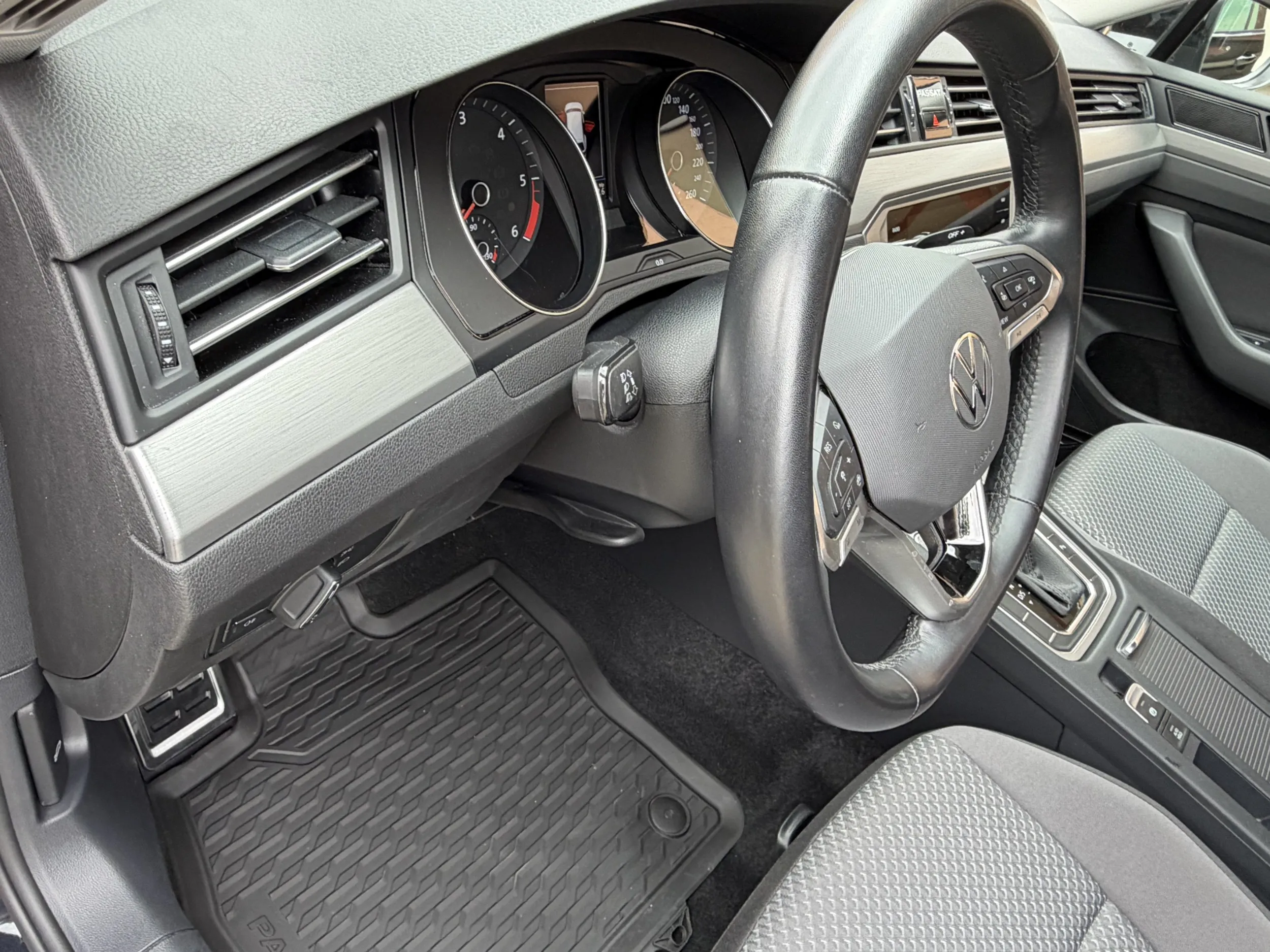 vw passat variant 2,0 tdi,dsg7,u pdv-u. - slika 17