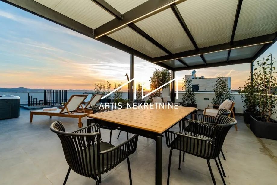 luksuzni penthouse u zadru – rooftop, jacuzzi, pogled na more - slika 21