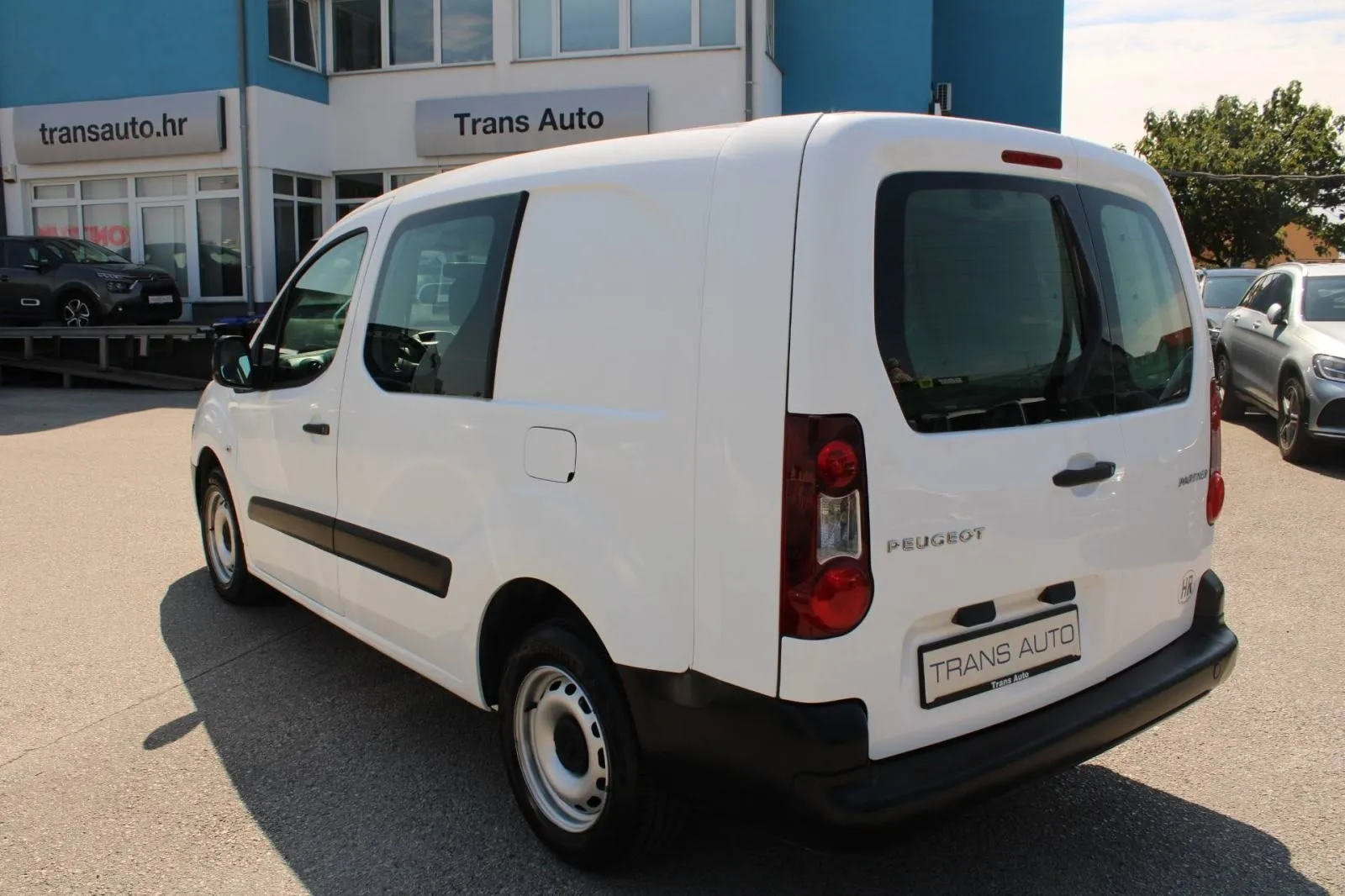 peugeot partner 1.6 hdi 100 produženi *klima* - 5 sjedala, 2017 god. - slika 7