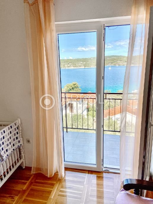 šolta, nečujam – kuća s otvorenim pogledom na more – 150m od plaže! - slika 5