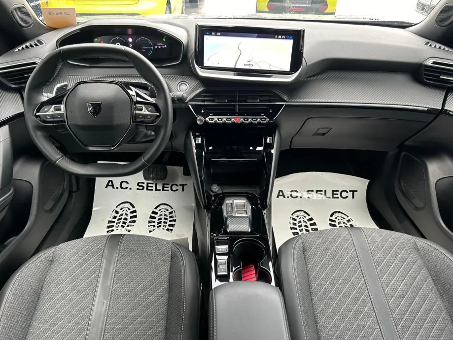 peugeot 2008 hybrid 136 - 2025 - 13.900km - rezerviran! - slika 13