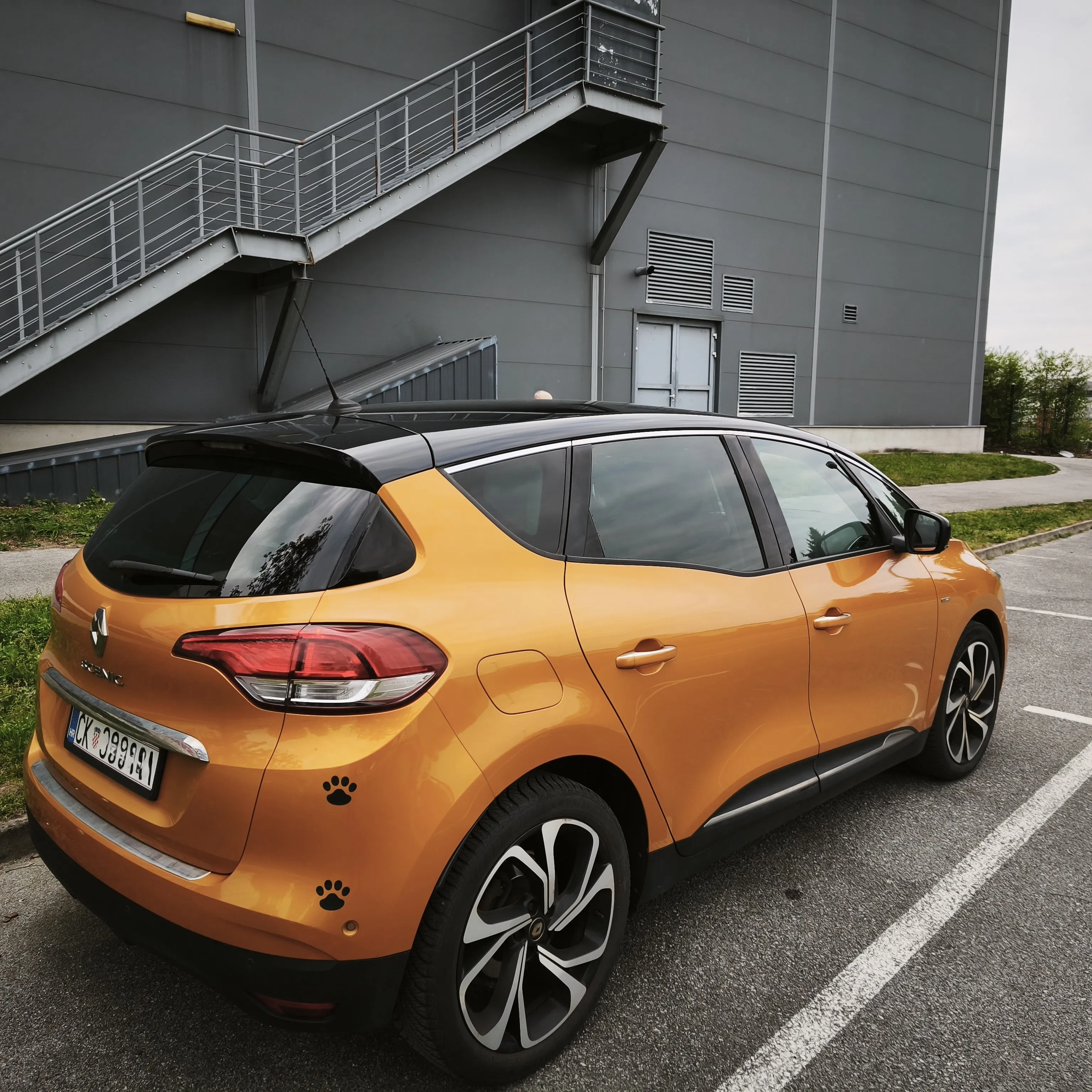 renault scenic iv bose energy dci 110 - slika 13