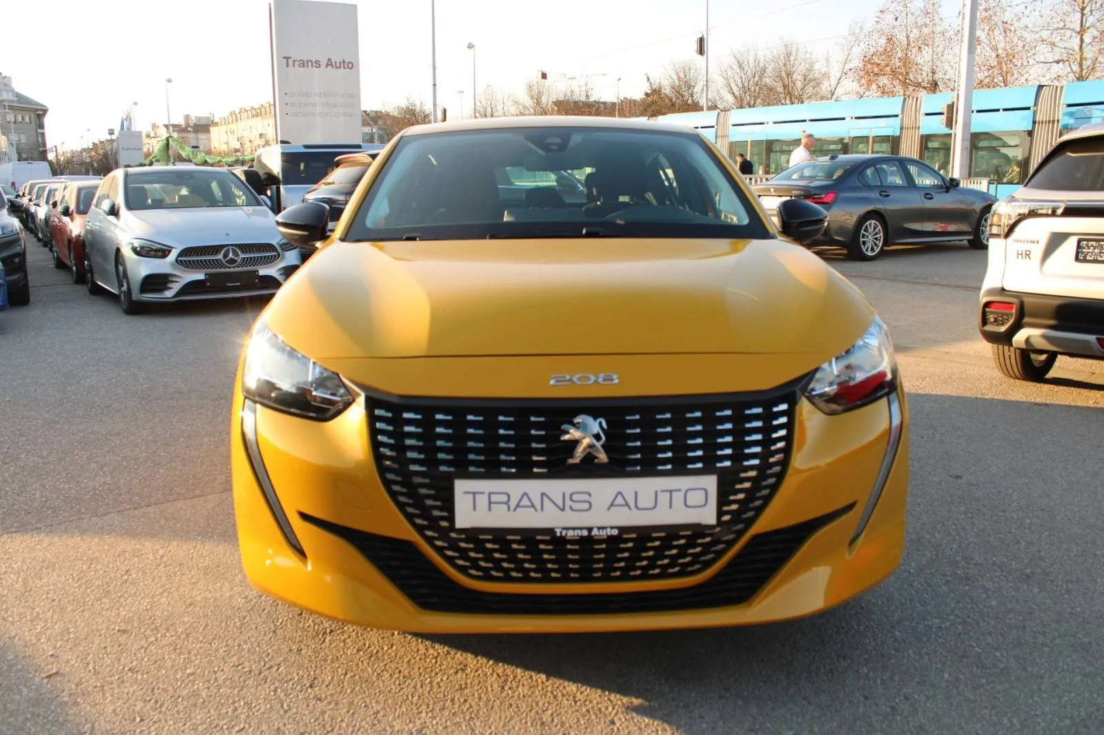 peugeot 208 1.2 puretech - slika 2