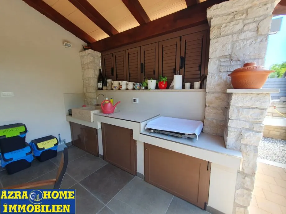 kuća: višnjan, 203.00 m2, bazen 24m2, mirna lokacija - slika 11