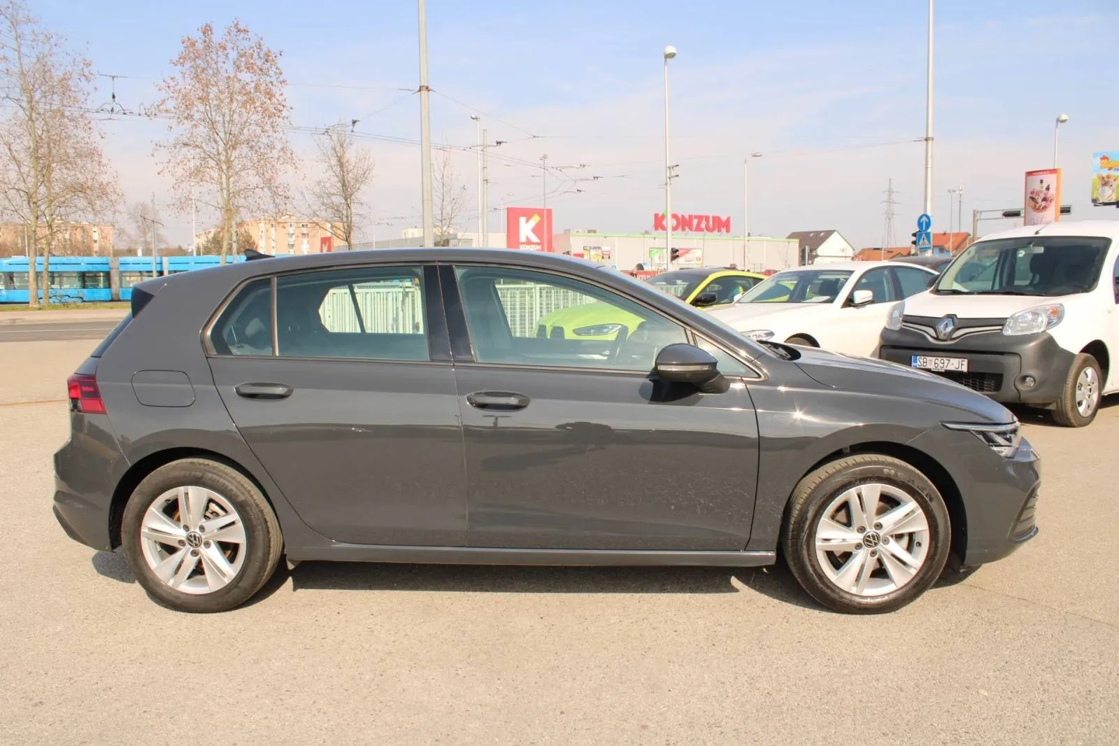 vw golf viii 1.0 tsi dsg - slika 4