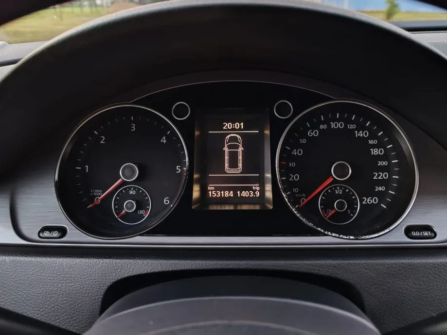 vw passat variant 1,6 tdi 153000 km , 2013 g. kartice - slika 17