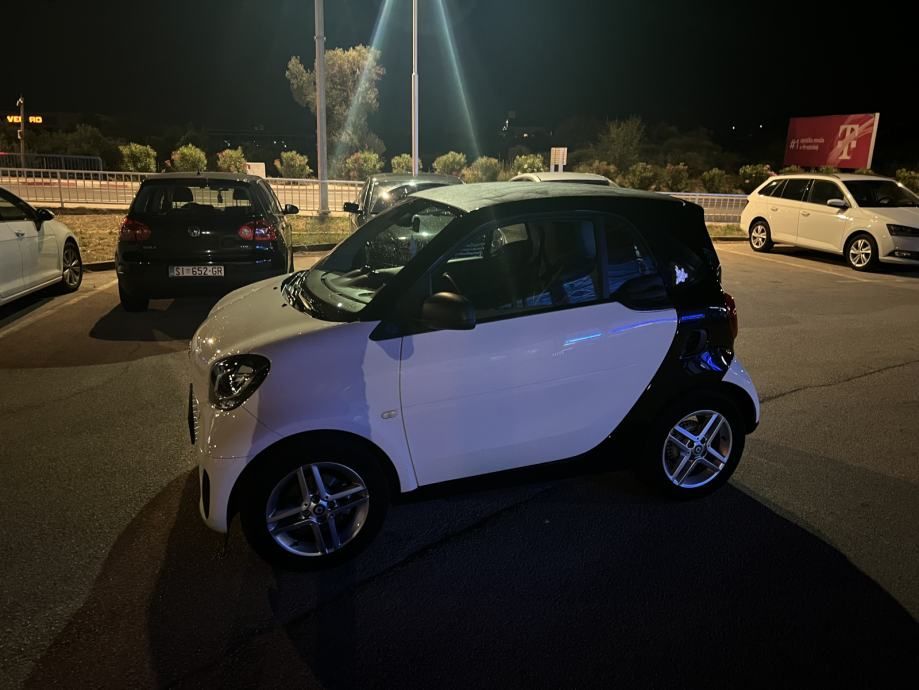 smart eq fortwo akcija ,12/2021, u sustavu pdv-a, reg.06/2025 - slika 10