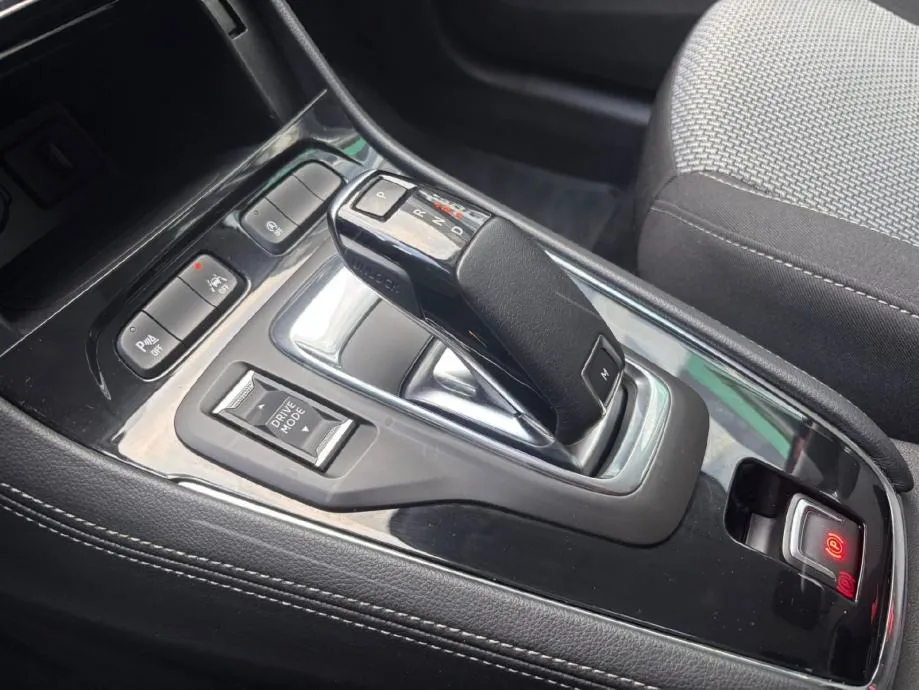opel grandland design&tech aut 1.2 s/s, 96kw - 7 godina garancije! - slika 13