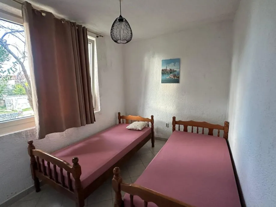 poreč okolica - kučica sa gospodarskom zgradom na prodaji (prodaja) - slika 8