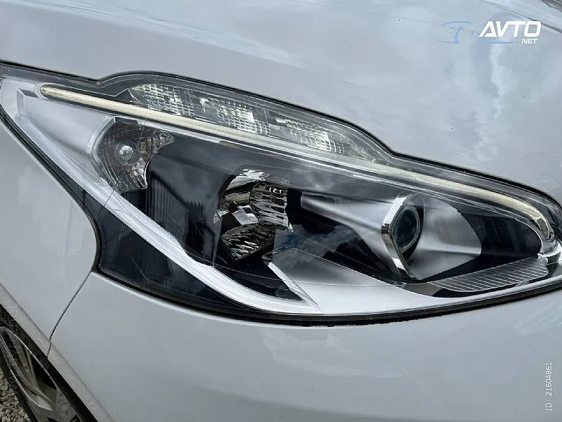 peugeot 208 1.2 puretech active - 1 vlasnik - 59000 km - navi - pdc - slika 15