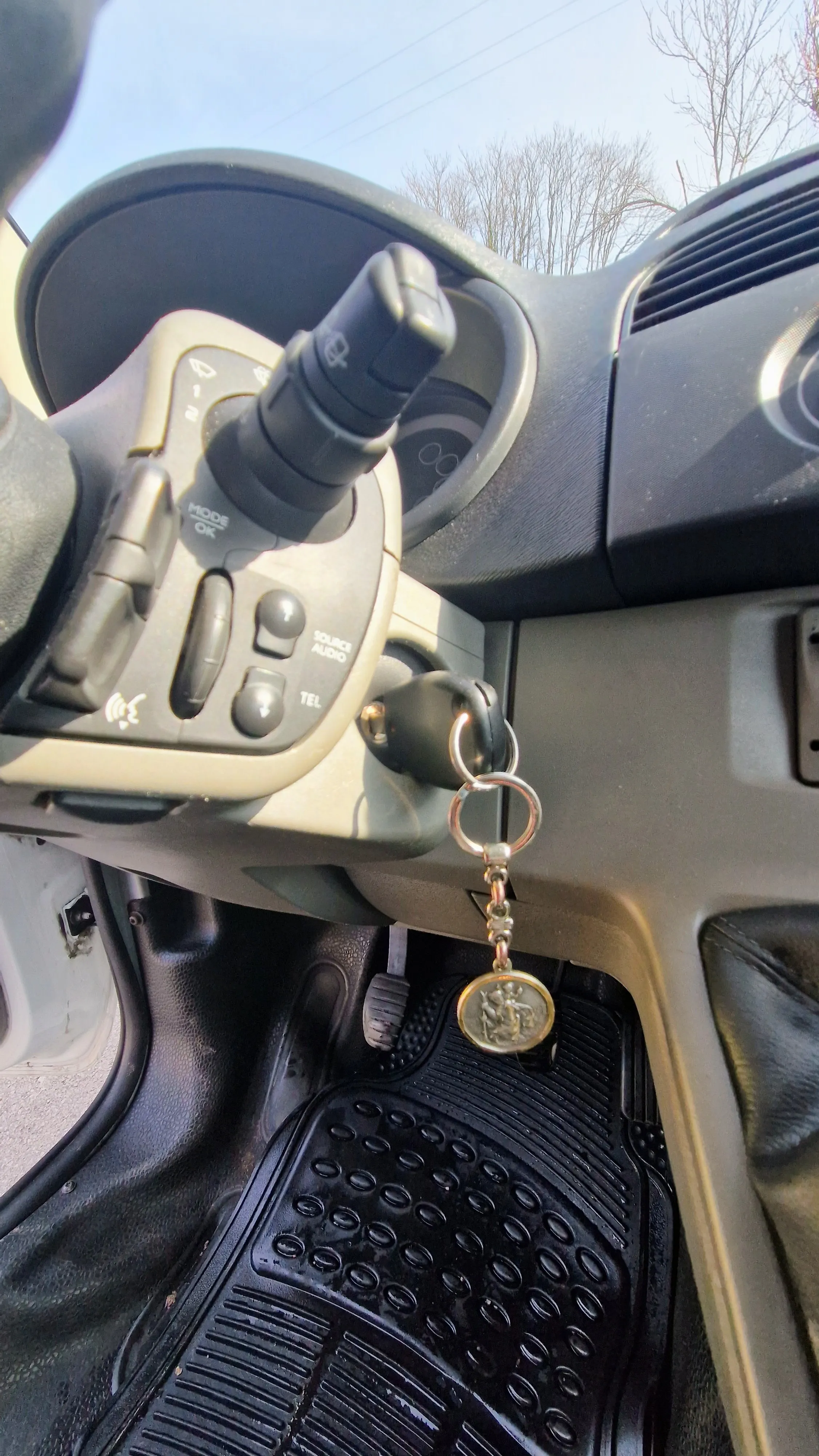 renault kangoo 1.5 dci - malo oštećen ali potpuno funkcionalan - slika 9