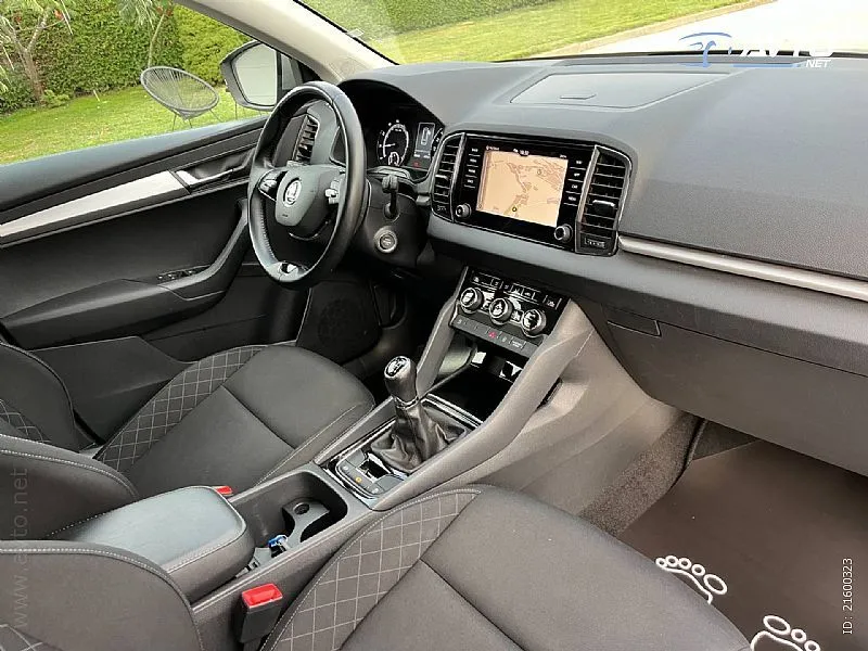 škoda karoq selection 1.5 tsi -1 vlasnik-alu-navi-led-cam - slika 9