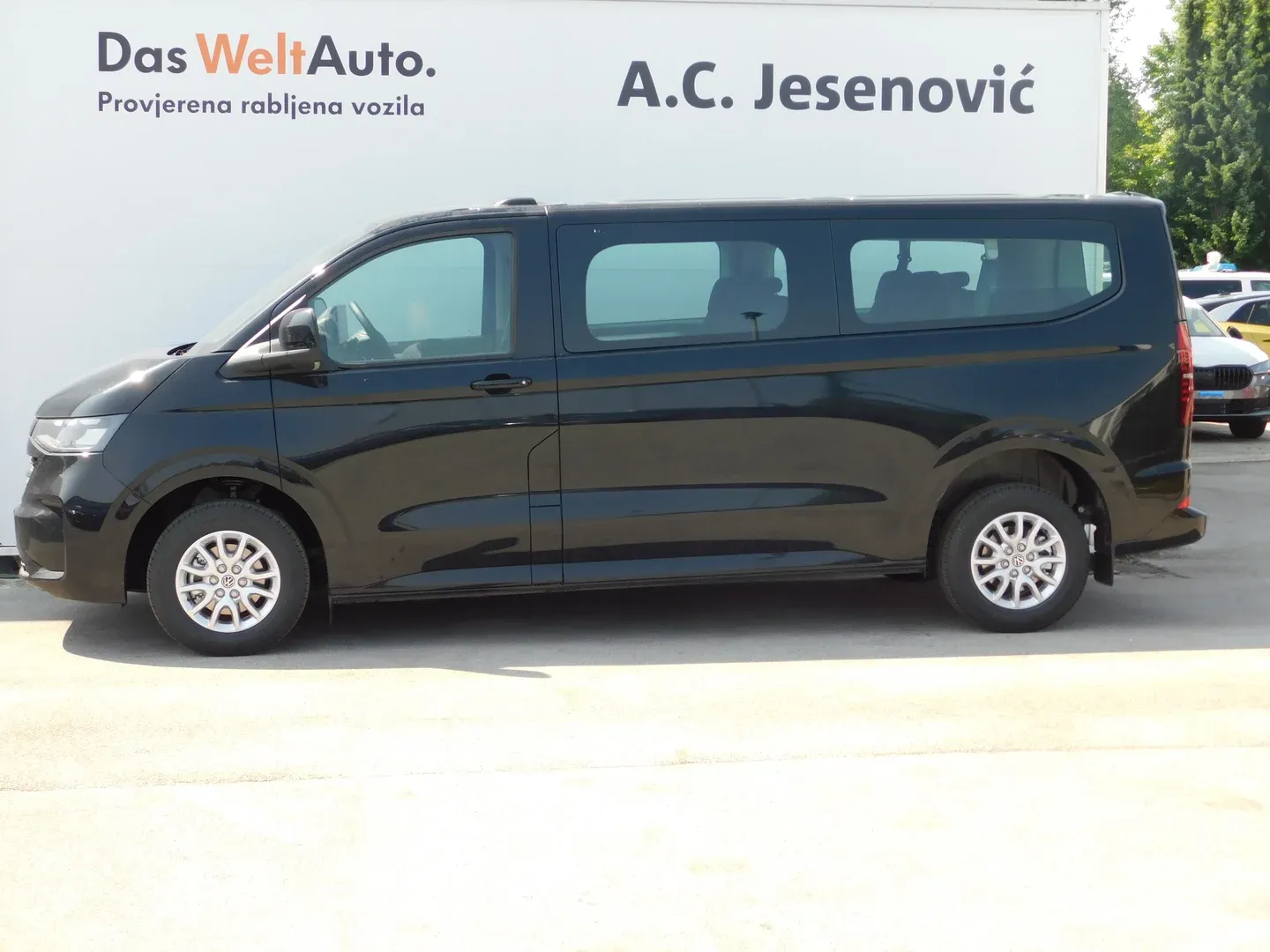 12786 vw caravelle life l2 2.0 tdi - slika 6