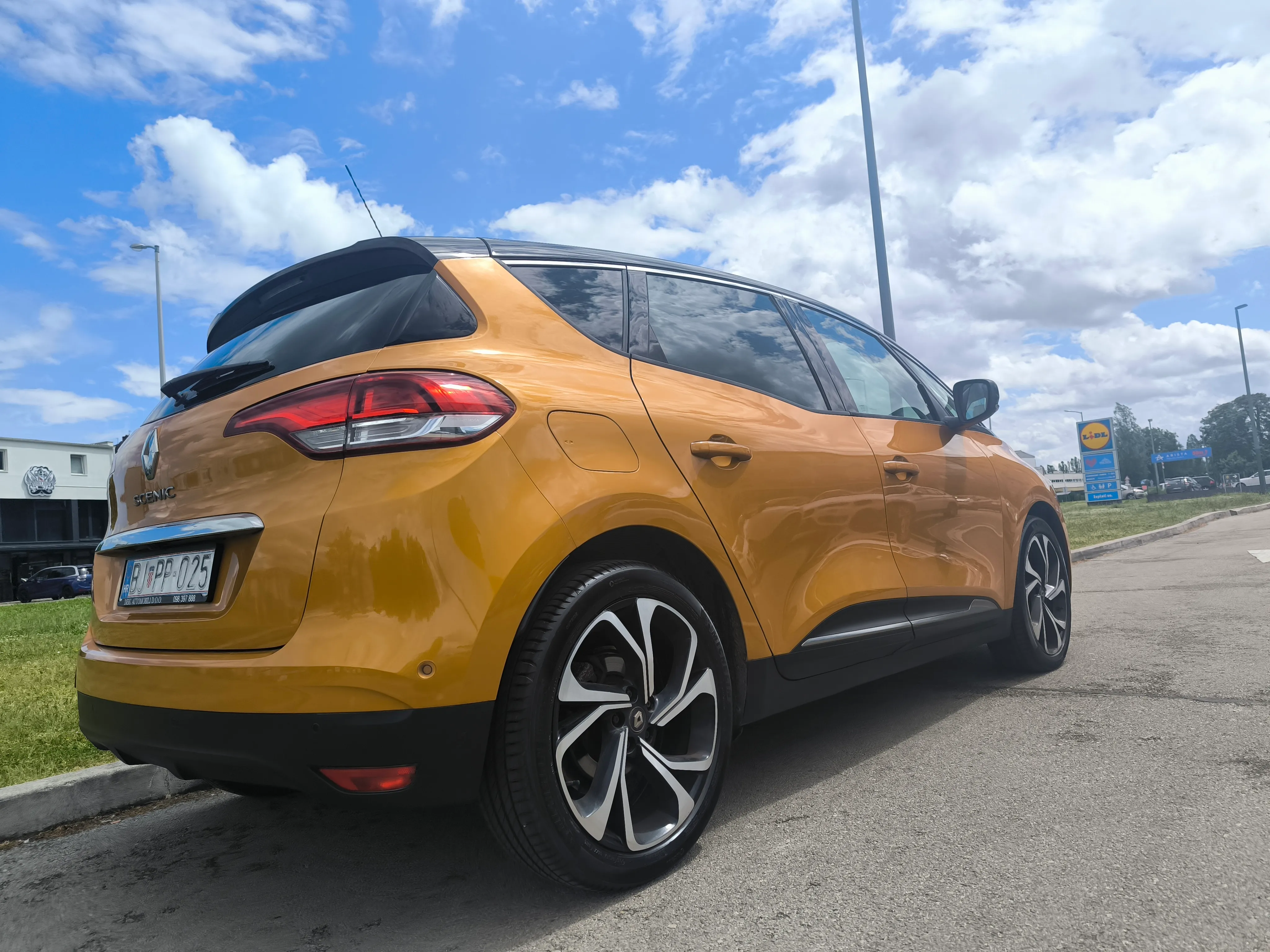 renault scenic dci 120 ,intens, full led, kamera, top stanje - slika 9