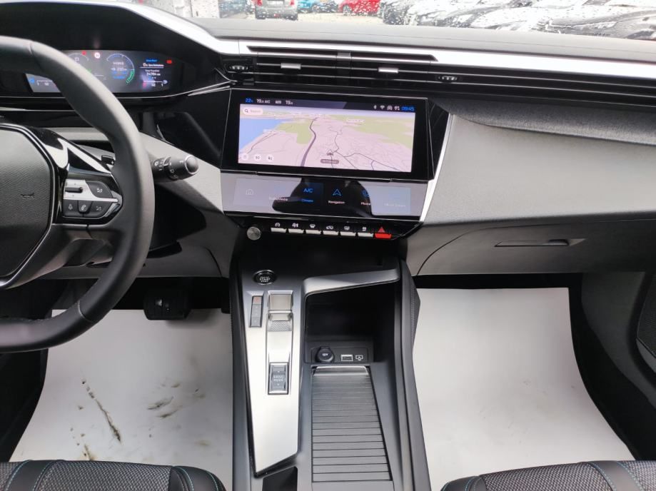 peugeot 308 allure hybrid - plug in - full oprema - reg 1 god ! - slika 15