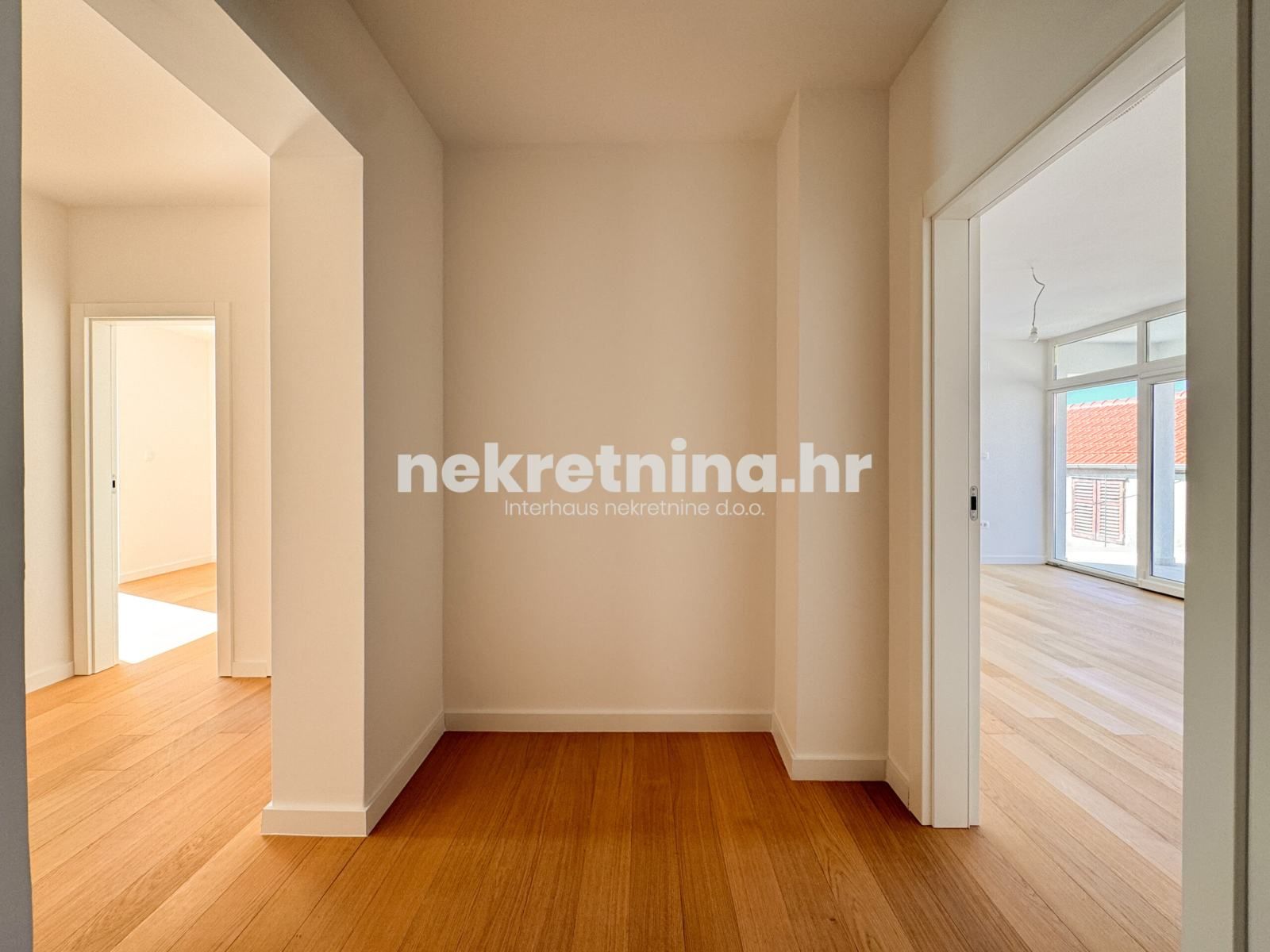 prodaja - kuća - 3 stana - biograd na moru - blizina centra - 239m2 - slika 16