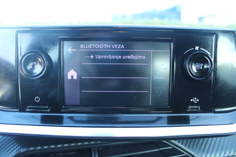 peugeot 208 1.5 hdi - slika 16