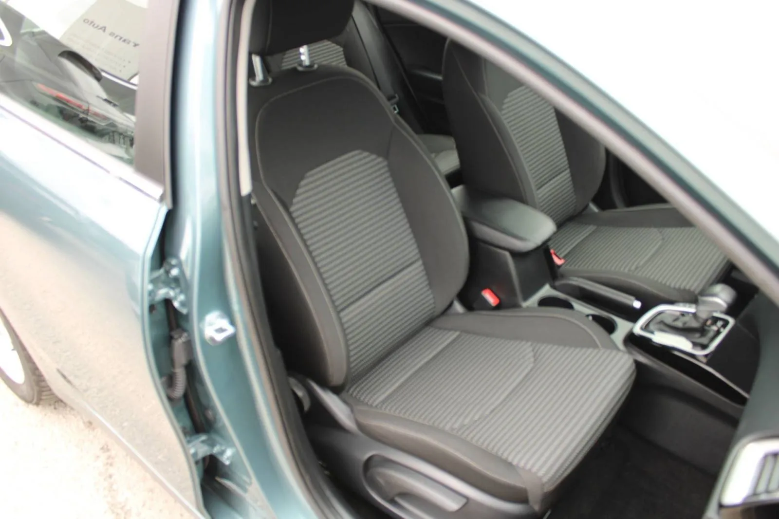kia ceed sw 1.5 t-gdi automatik *navigacija, kamera* - slika 11