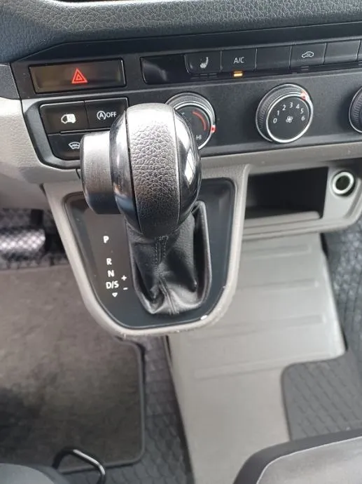 volkswagen crafter 2.0 tdi*140ks*automatik*klima*park.kamera* - slika 15