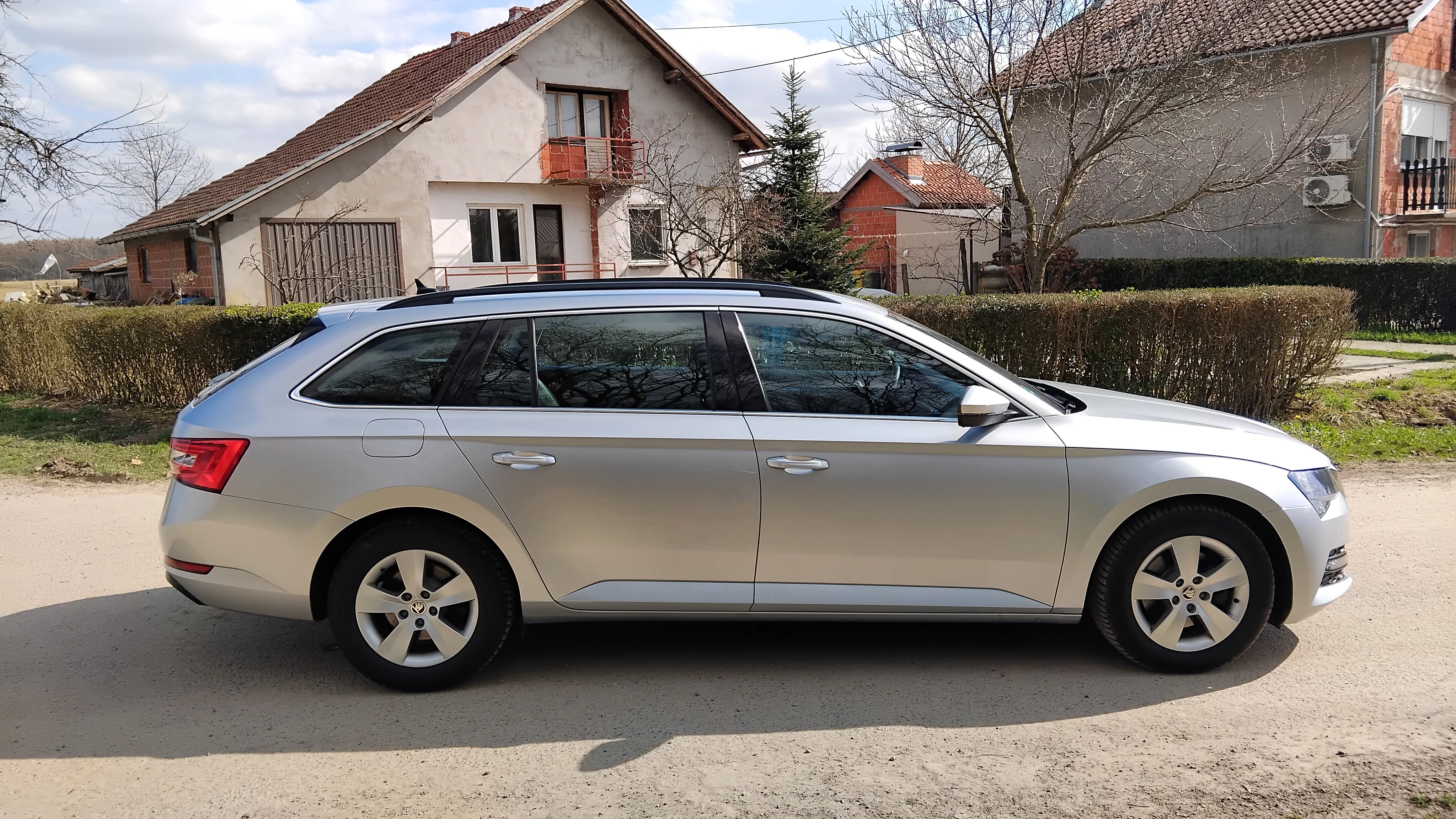 škoda superb combi 2,0tdi dsg, 2020god.140kw, 190ks - slika 8