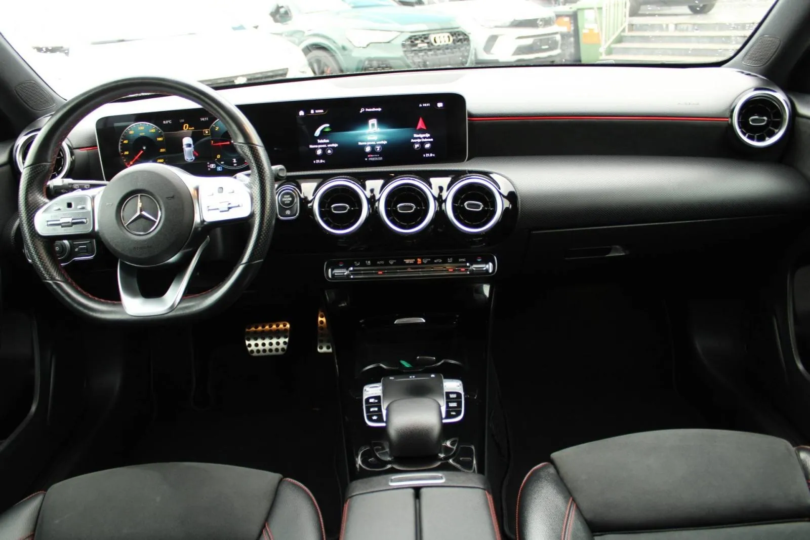 mercedes-benz klasa a 180d amg automatik *panorama,led,navigacija* - slika 12