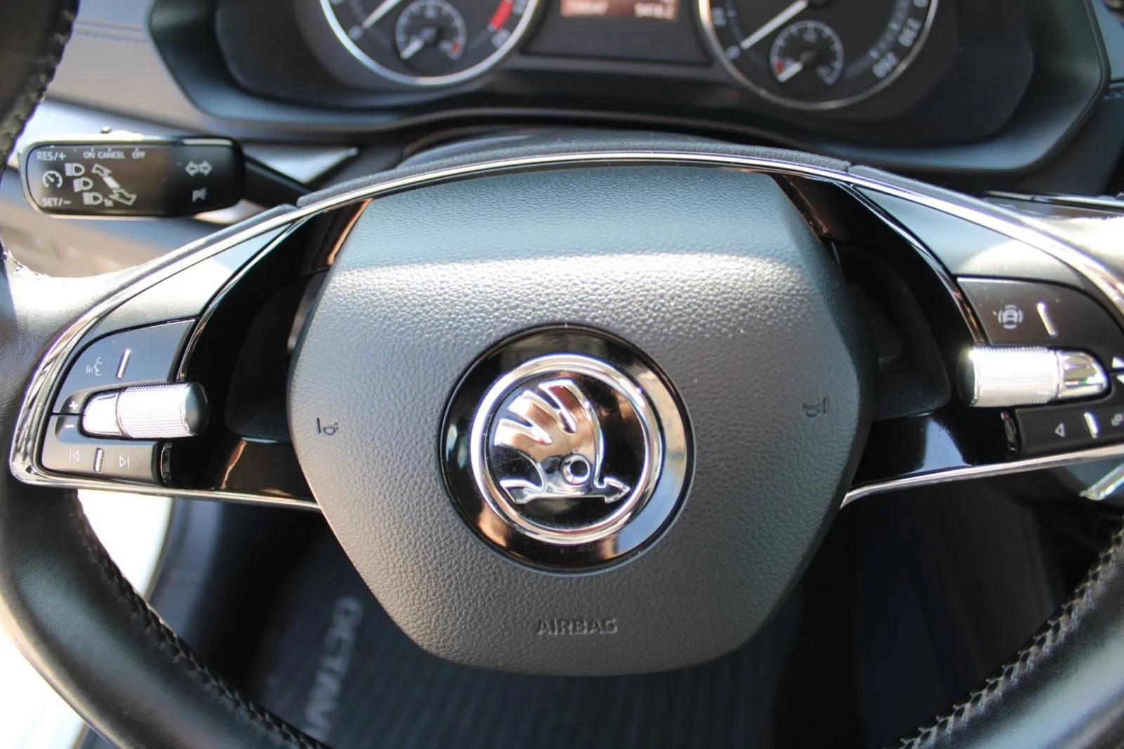 škoda octavia 2.0 tdi - slika 16