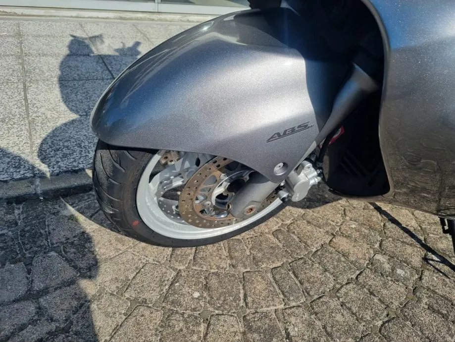 suzuki burgman 650 executive abs, 2009 god. - slika 12