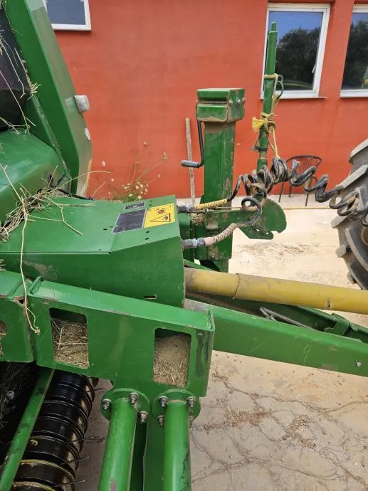 balirka john deere 864 - slika 8