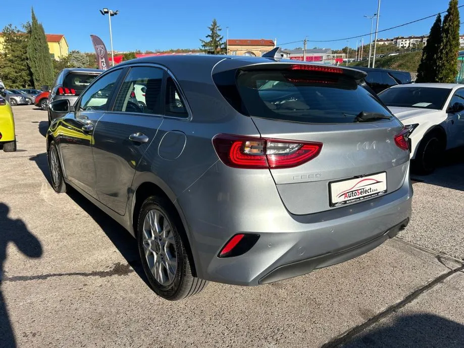 kia ceed 1.6 crdi - 2023 - servisna - navi - garancija - reg.1.god. !! - slika 5