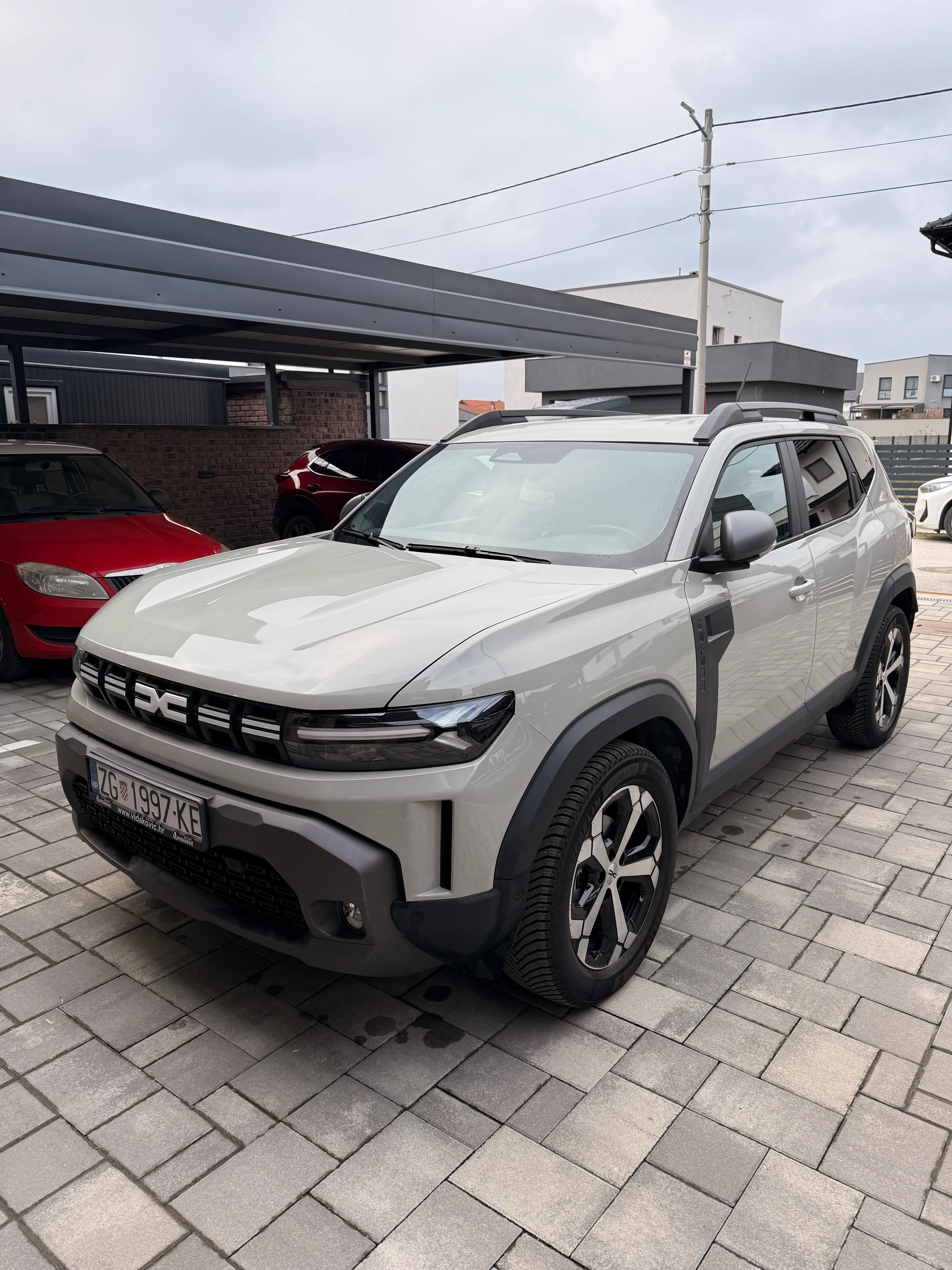 prodajem dacia duster 3 hybrid - slika 2