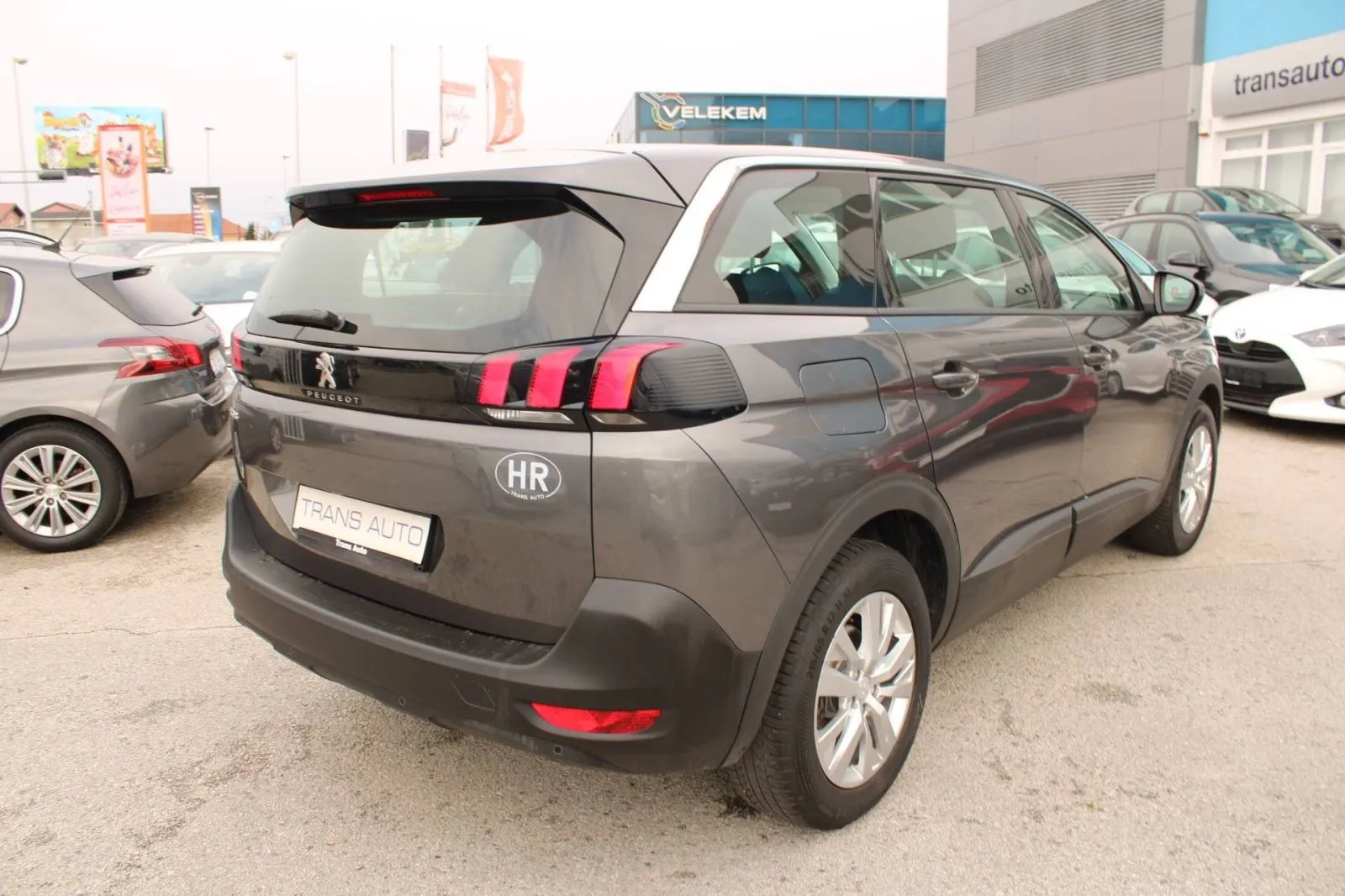 peugeot 5008 1.5 hdi automatik 7 sjedala *led, navigacija, kamera* - slika 3