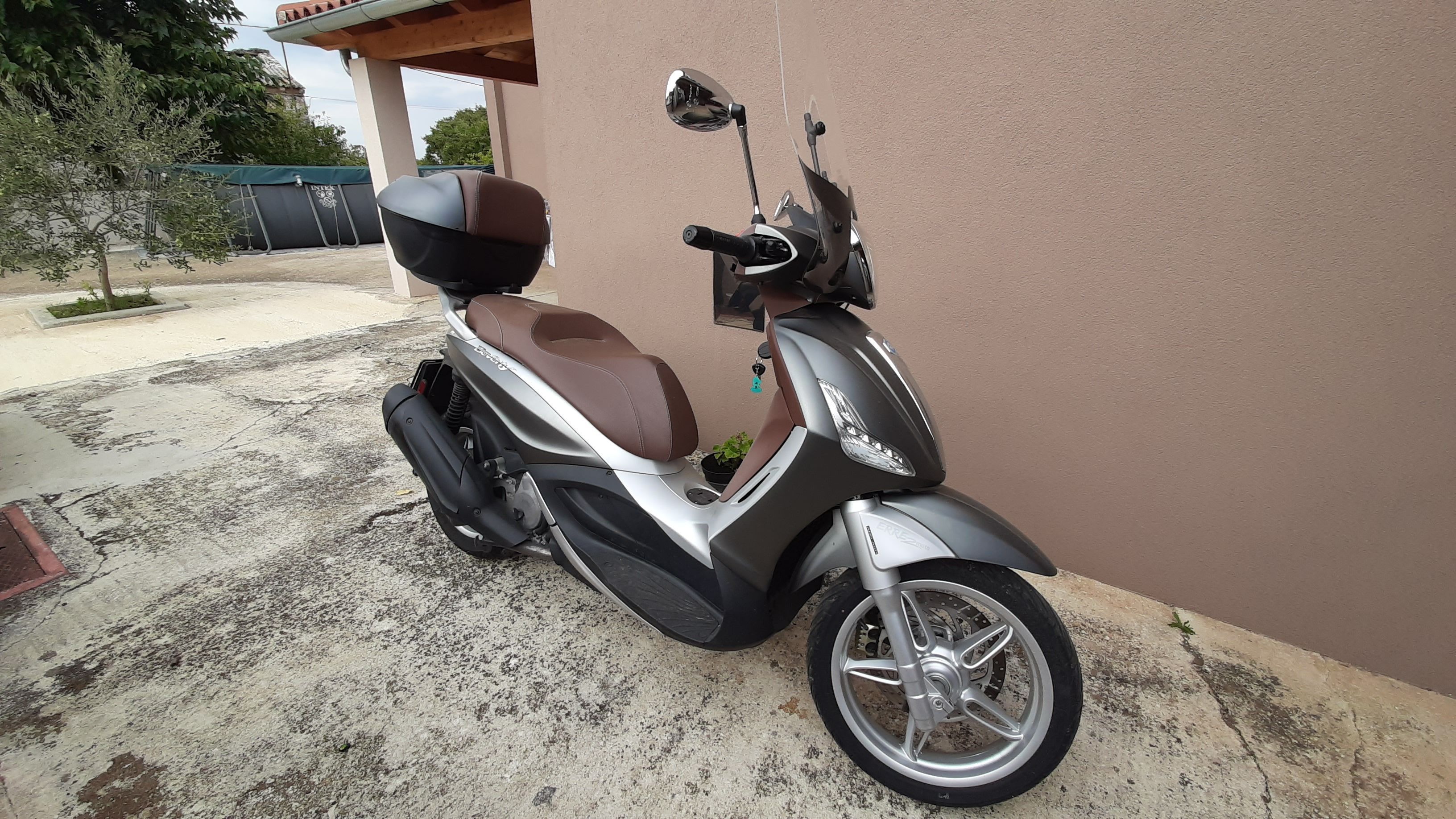 piaggio beverly 350 abs/asr - slika 6