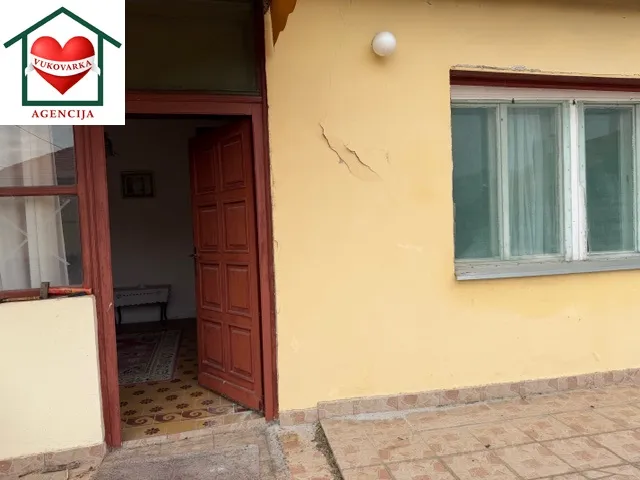 izuzetna nekretnina s povješću čardak usred grada 2 kuće - slika 6