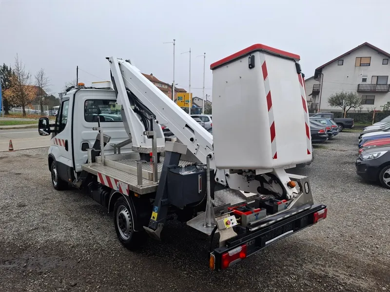 iveco daily 35s14*dizalica košara sa stopama*klima*navigacija* - slika 15