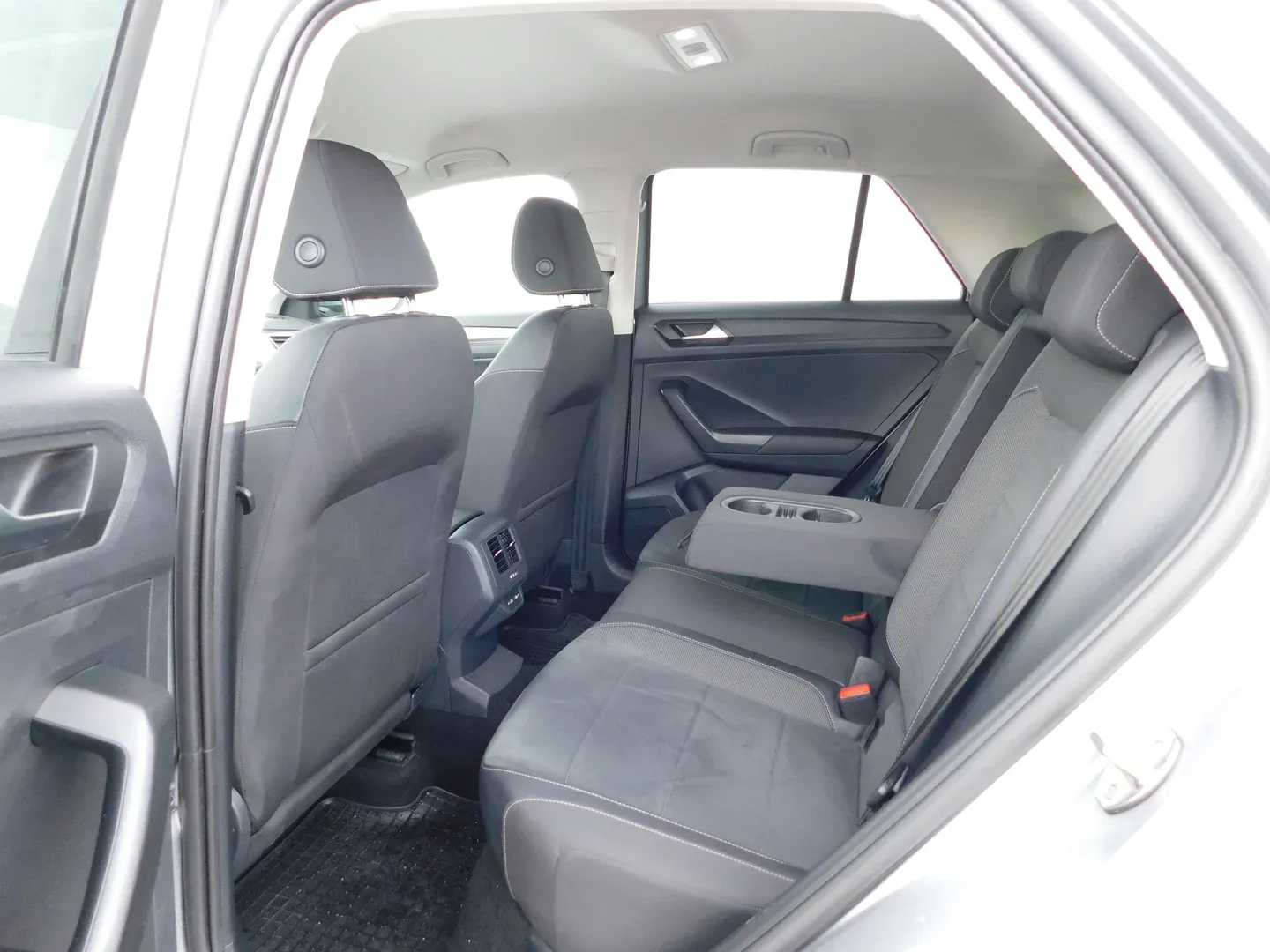 10488 volkswagen t-roc 2.0 tdi style - slika 11