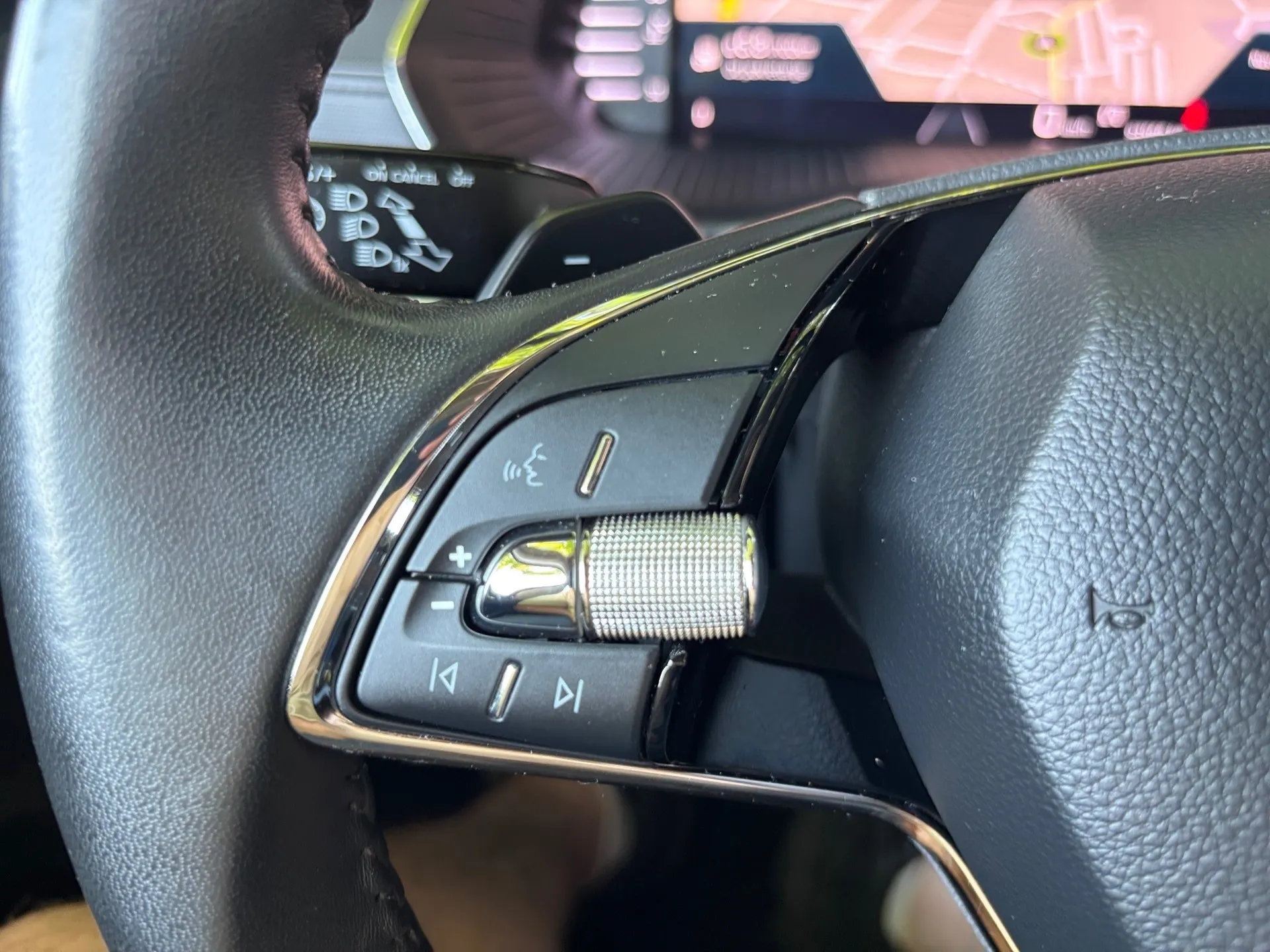 škoda octavia combi 2.0 tdi 85kw dsg7 clever - slika 15
