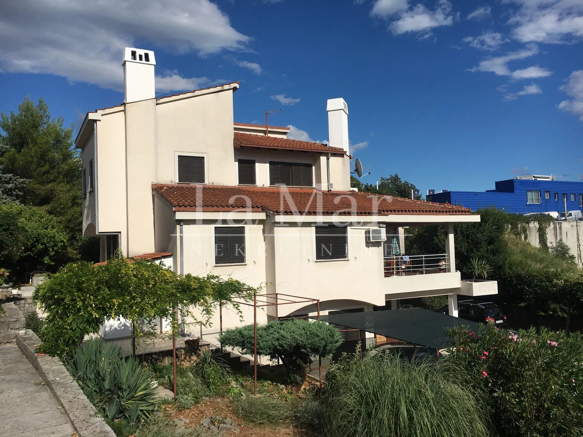 RIJEKA - 3 etaže kuće,1450m2 okućnica. Pogled na Kvarnerski zaljev