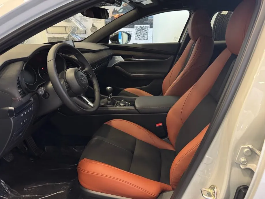 mazda 3 e-skyactive g 140 nagisa - slika 5