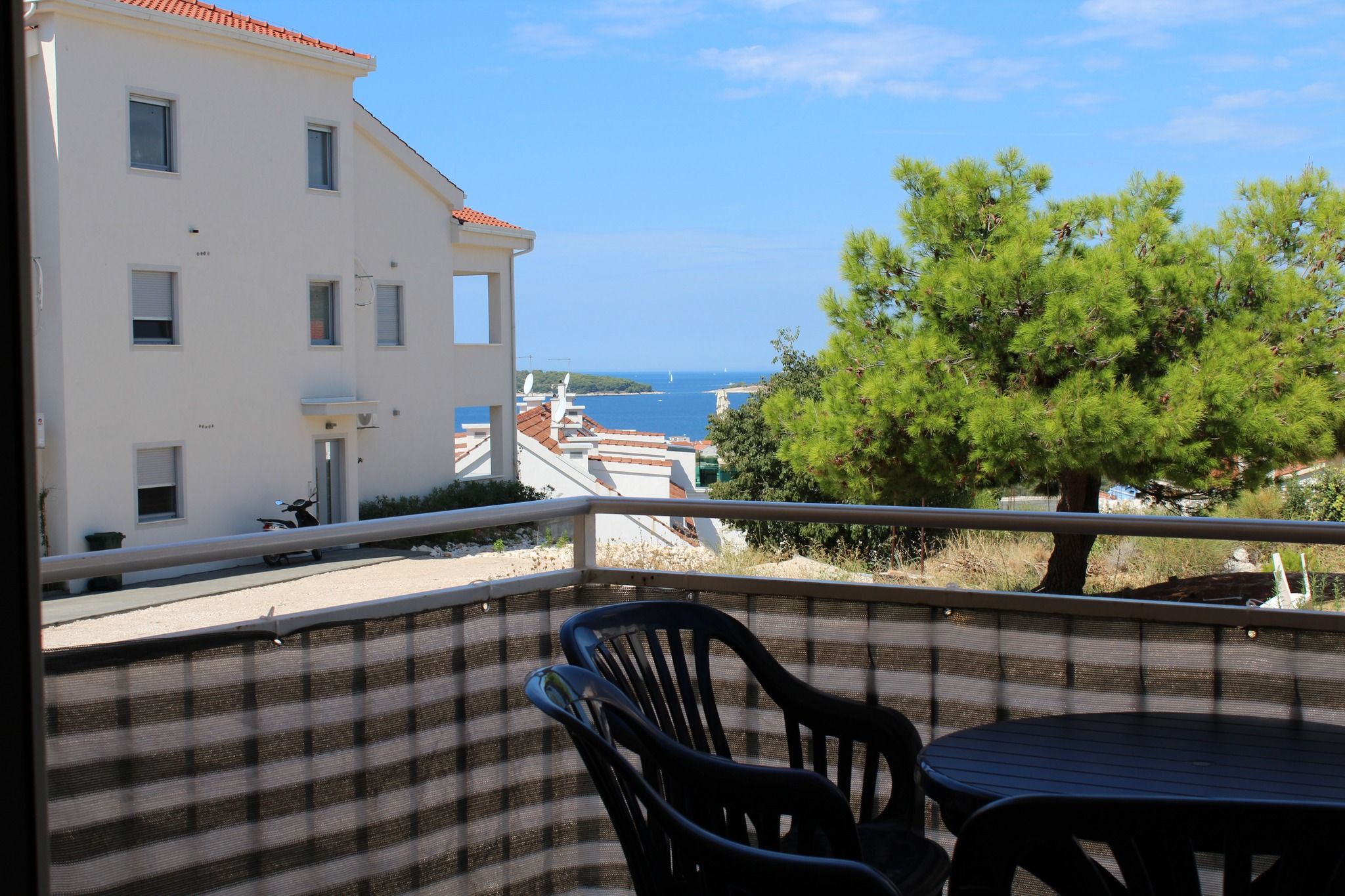 apartman mario rogoznica 2+2 - slika 17