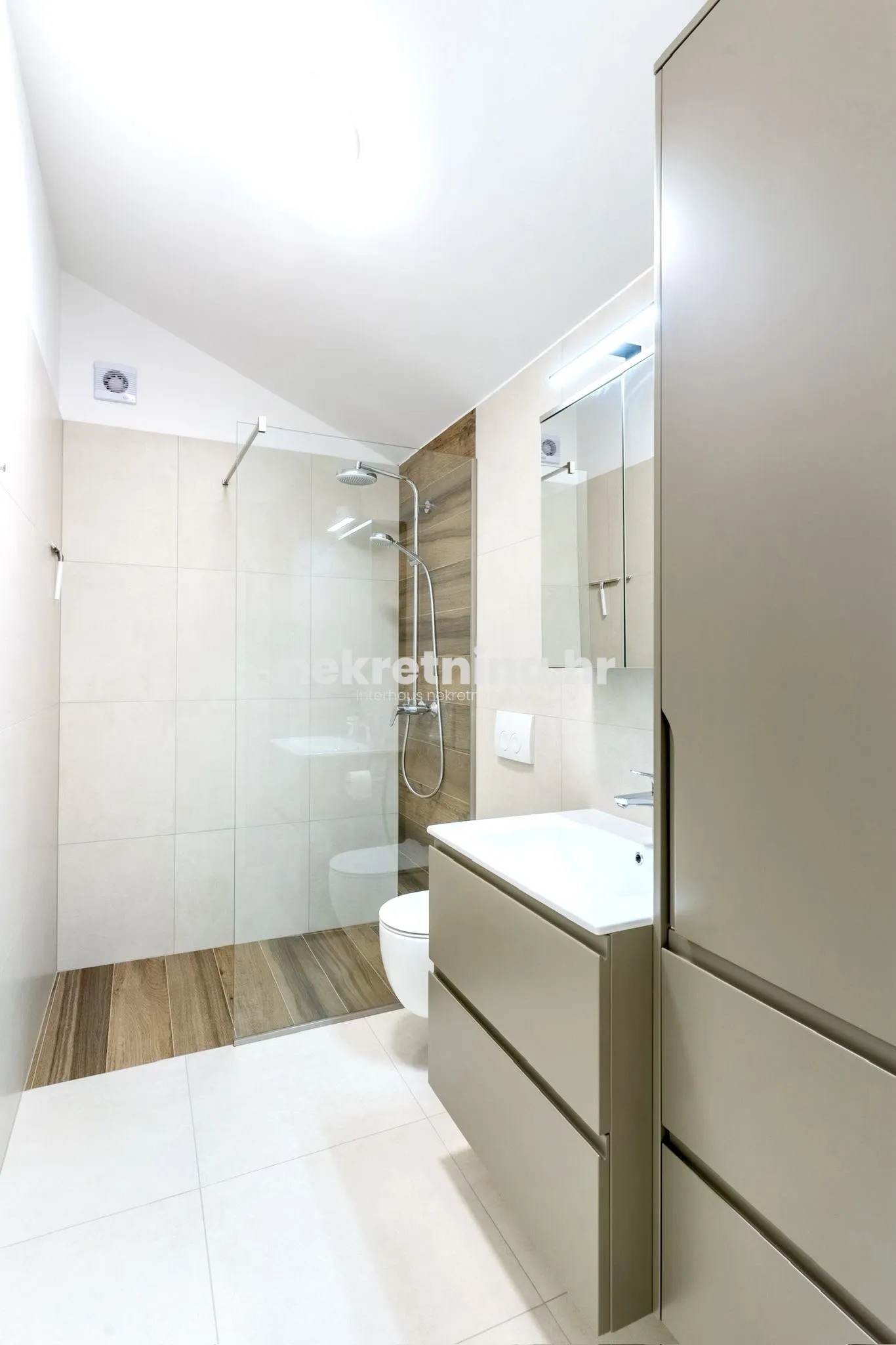 prodaja- trosobni stan: prvi red d mora cres, 106.7m2 - slika 14
