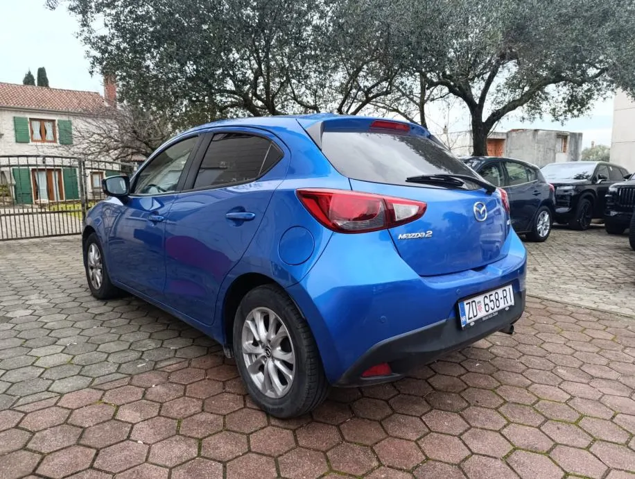 mazda 2 d21 - slika 10