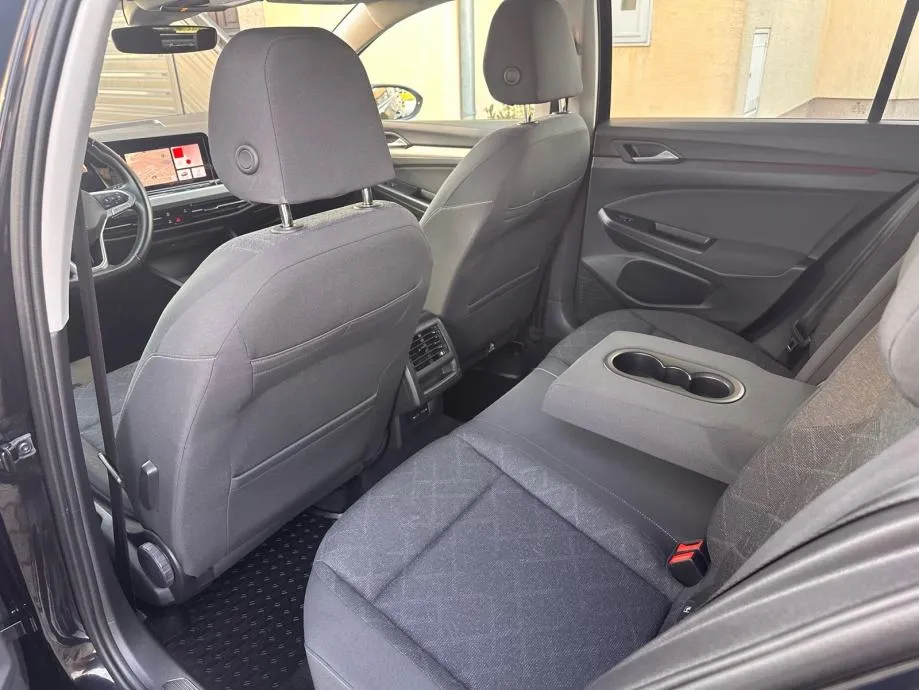 **vw golf viii 2.0 tdi iq drive, automatic, 150 ks** - slika 11