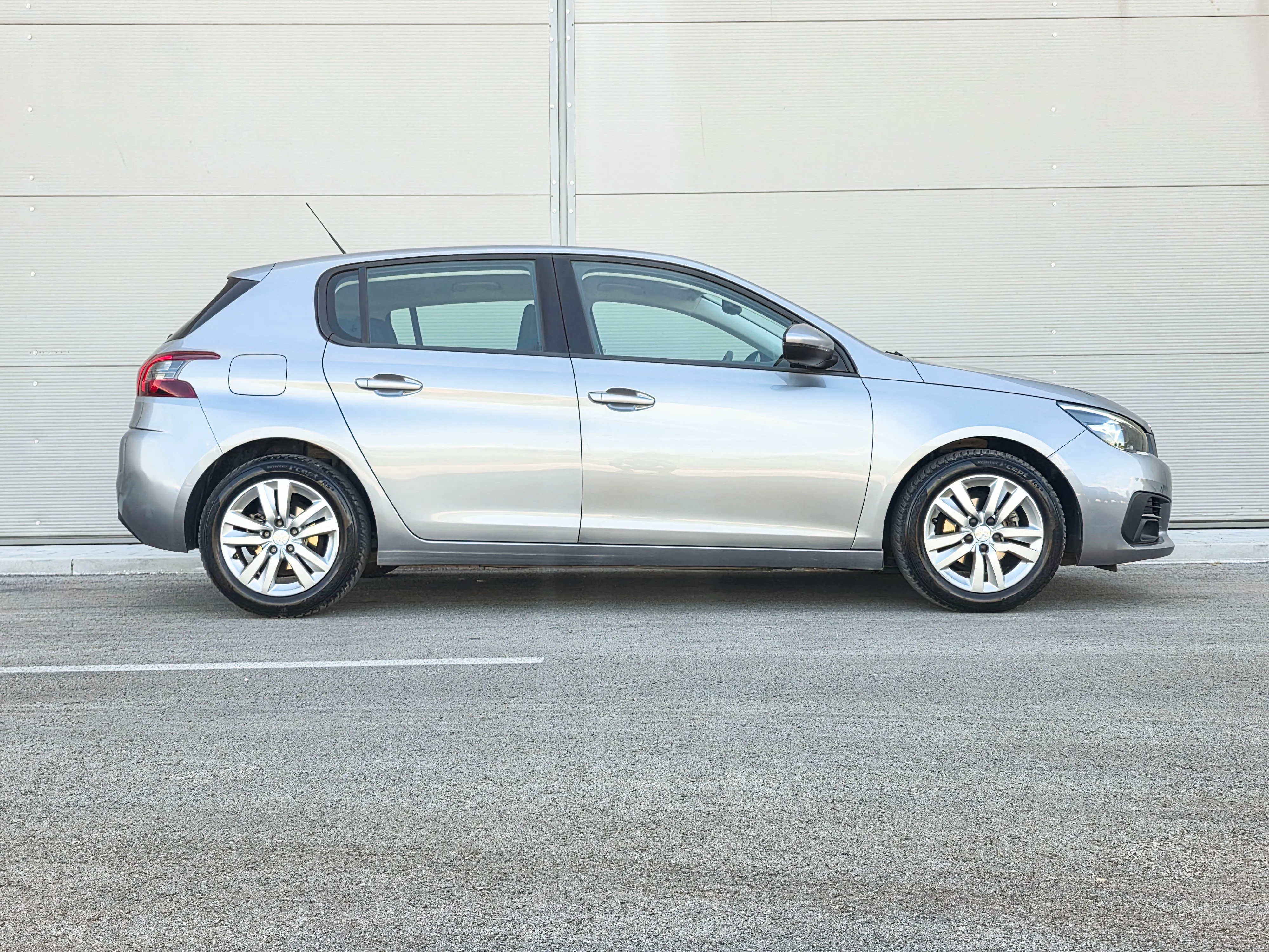 peugeot 308 1,5bluehdi |hr auto |novi lanac |2seta guma| serv |jamstvo - slika 9