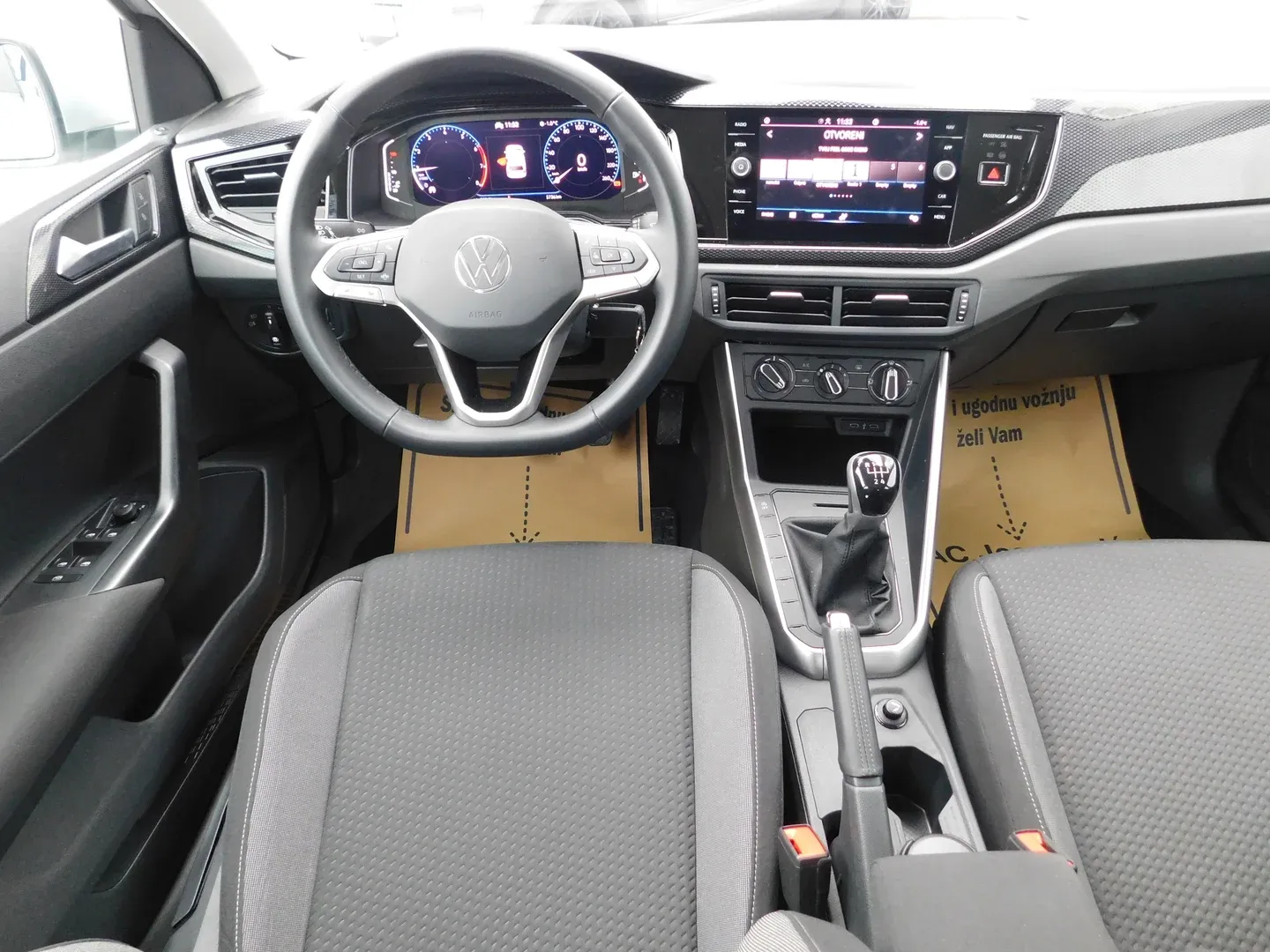 10166 volkswagen polo 1.0 tsi life - slika 10