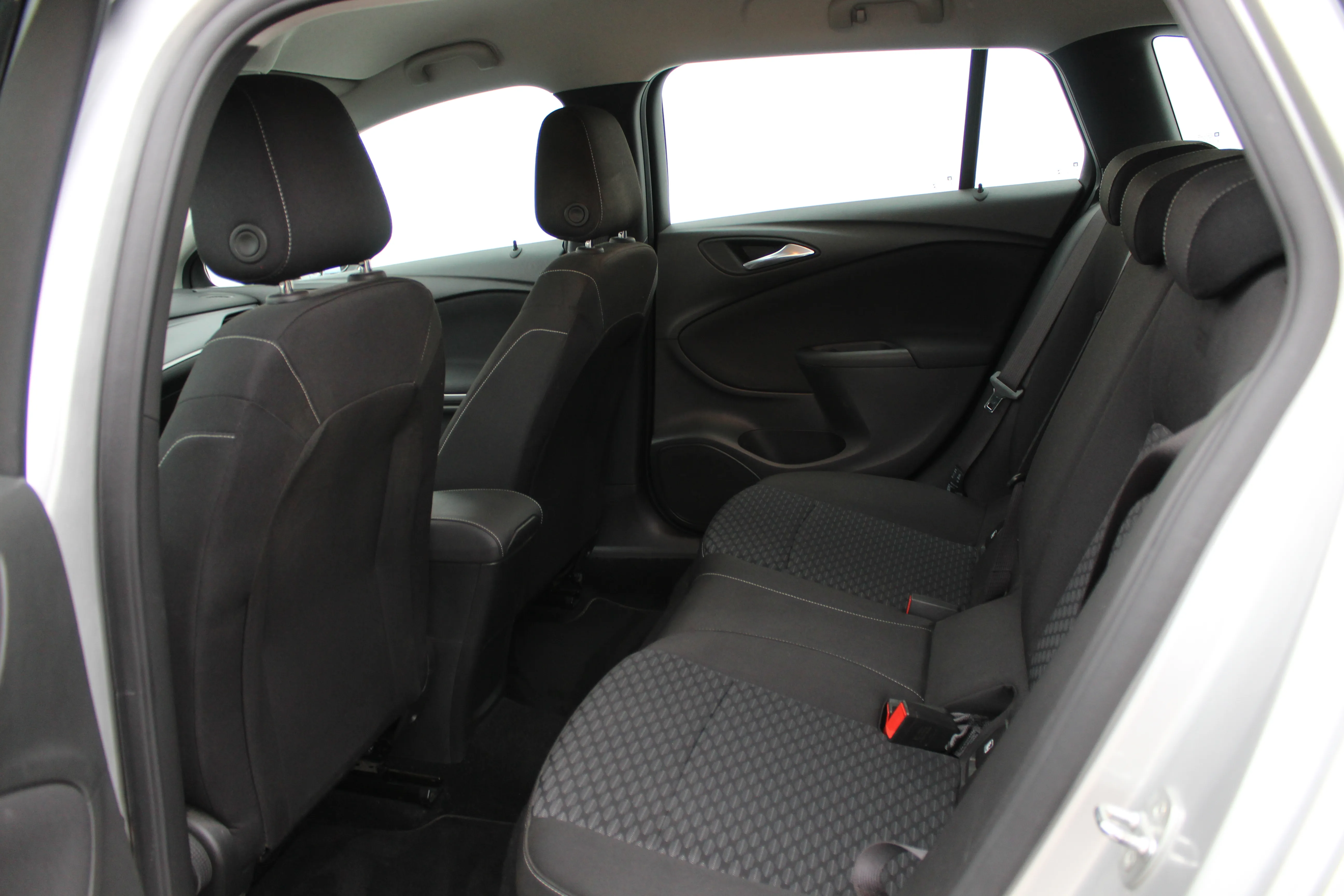 13087 opel astra sports tourer 1,2 turbo astra - slika 11