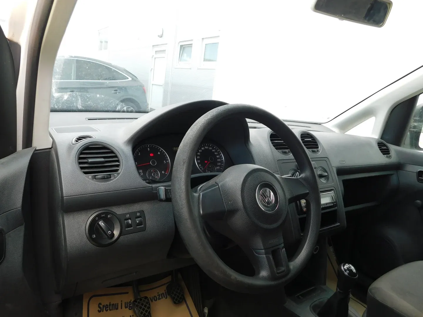 04966 vw caddy furgon 1.6 tdi - slika 6