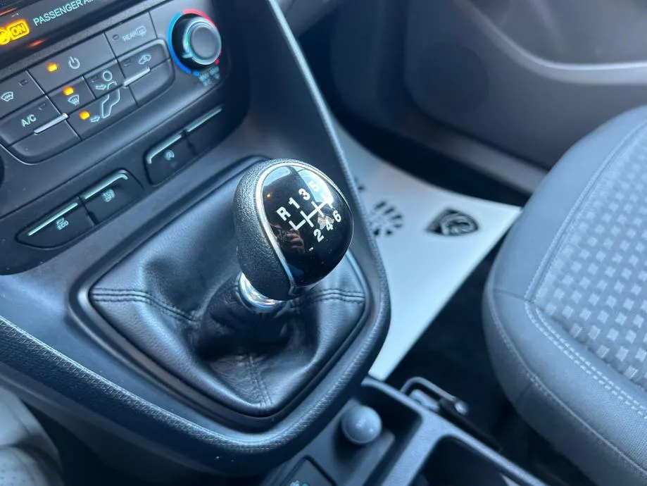 ford tourneo connect 1,5 tdci - n1 - 5 sjedala - 2020 - rezerviran!! - slika 15