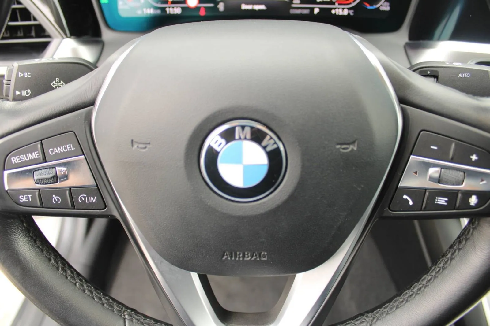 bmw serija 3 320d xdrive automatik *led, navigacija, harman kardon* - slika 13